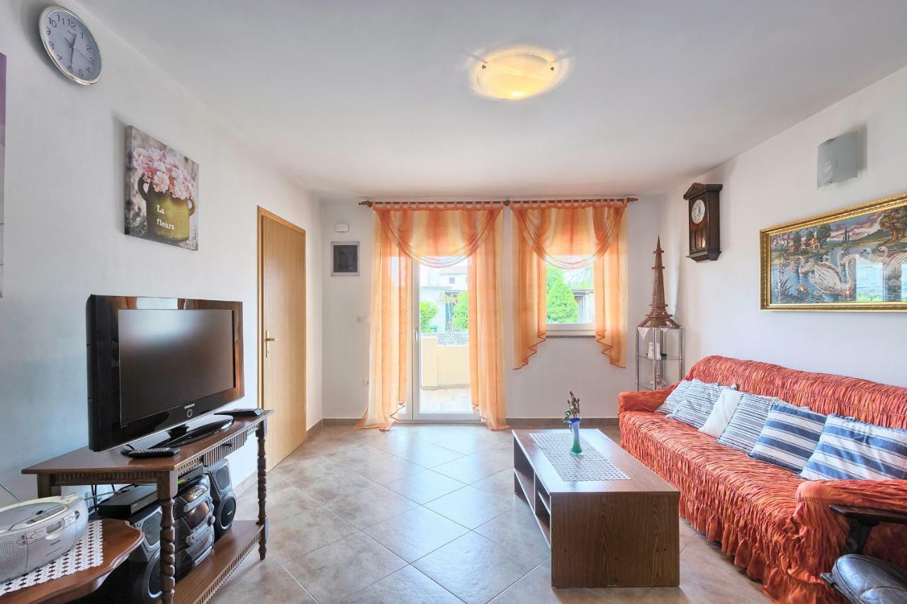 Haus Glavani Barban ภายนอก รูปภาพ